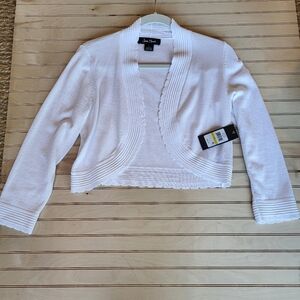 Jessica Howard Shrug